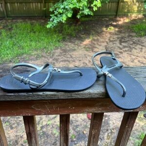 Havianas silver straps with rhinestone sandals sz 9/10 39-40